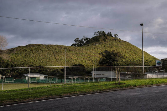 Māngere Mountain Walk (Te Pane-o-Mataoho): Easy Auckland Hike for Beginners and Training