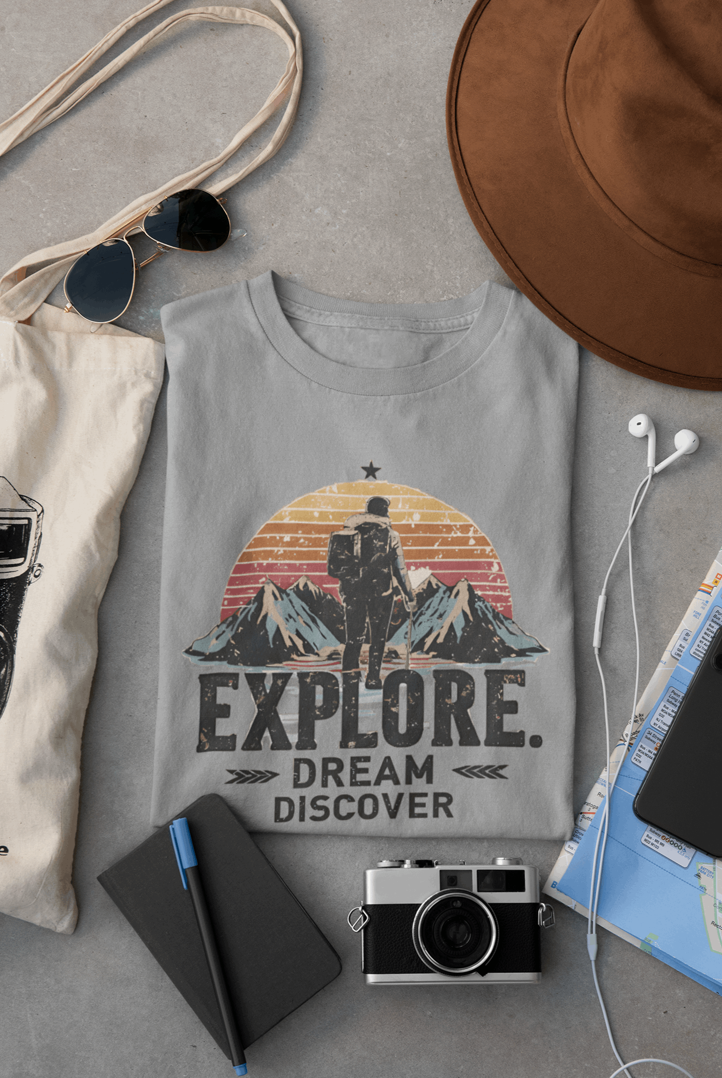 Explorer Men’s Organic Cotton T-Shirt – Sustainable Hiking & Travel Tee